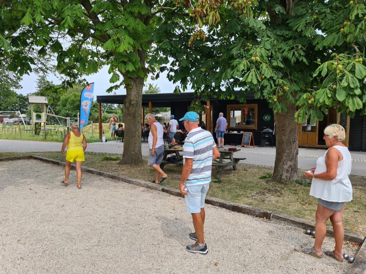 Bungalow 36 Op Recreatiepark De Wielen 荷属圣马丁 外观 照片